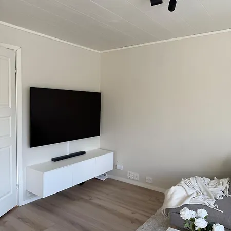 Appartamento Modern Apartment- Move Right In! *